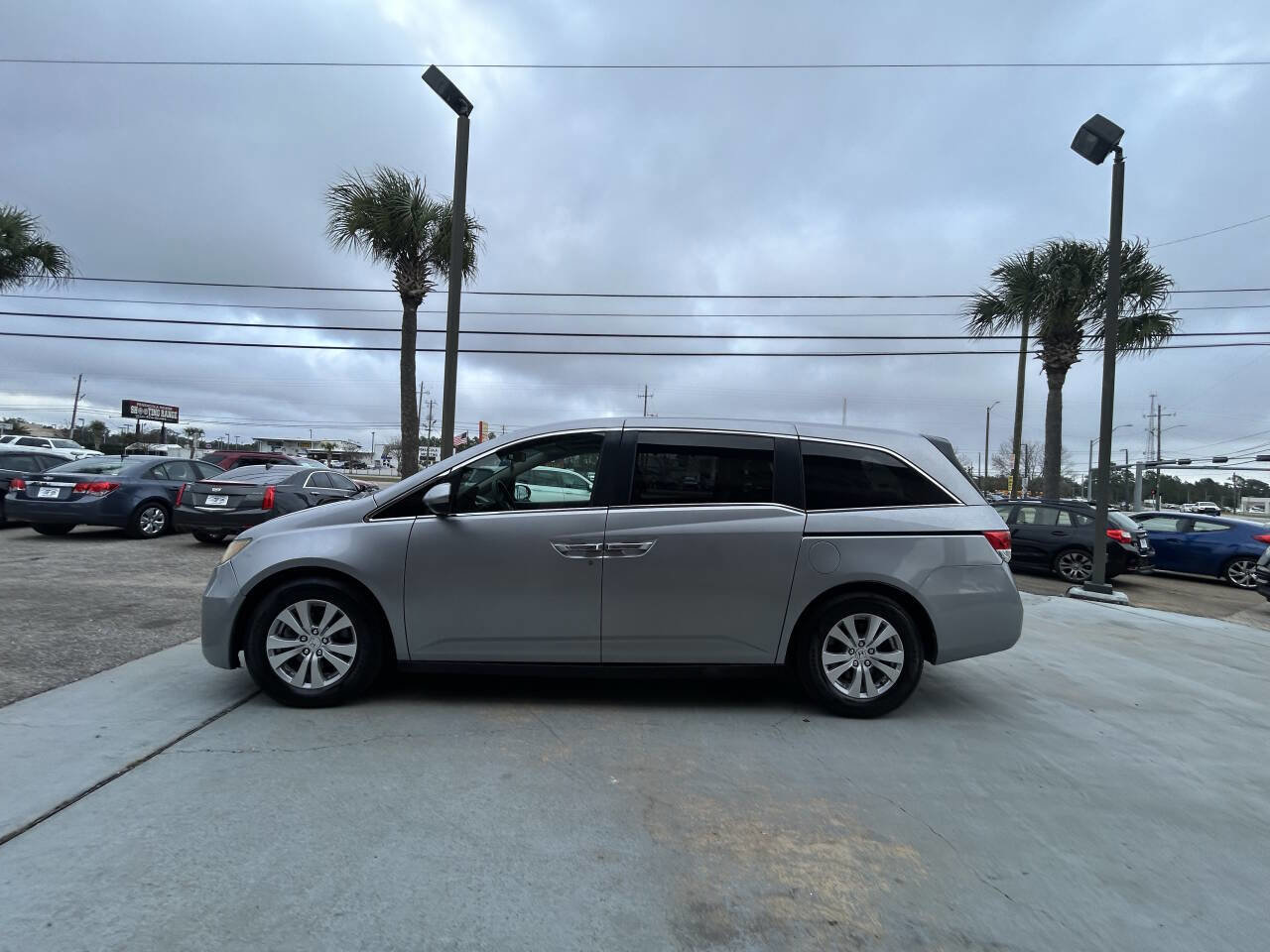 Used 2016 Honda Odyssey EX-L image 2