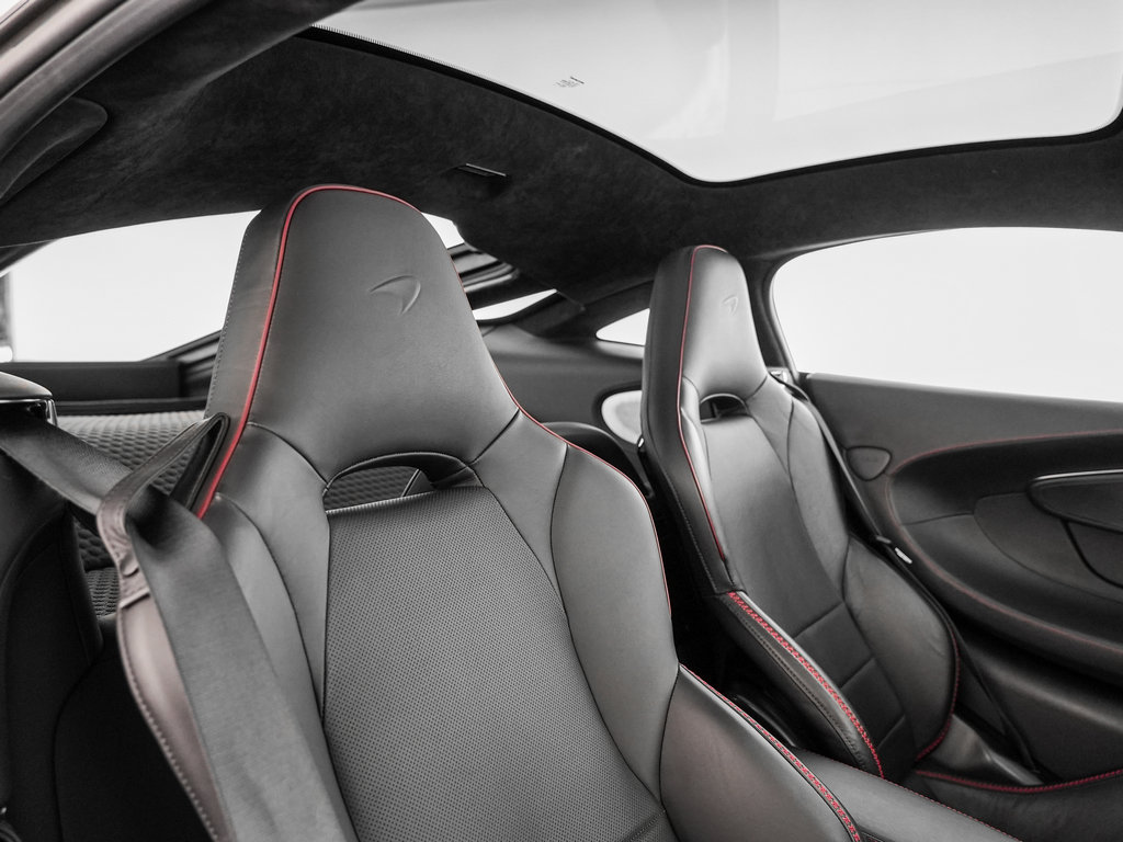 Used 2023 McLaren GT RWD image 7
