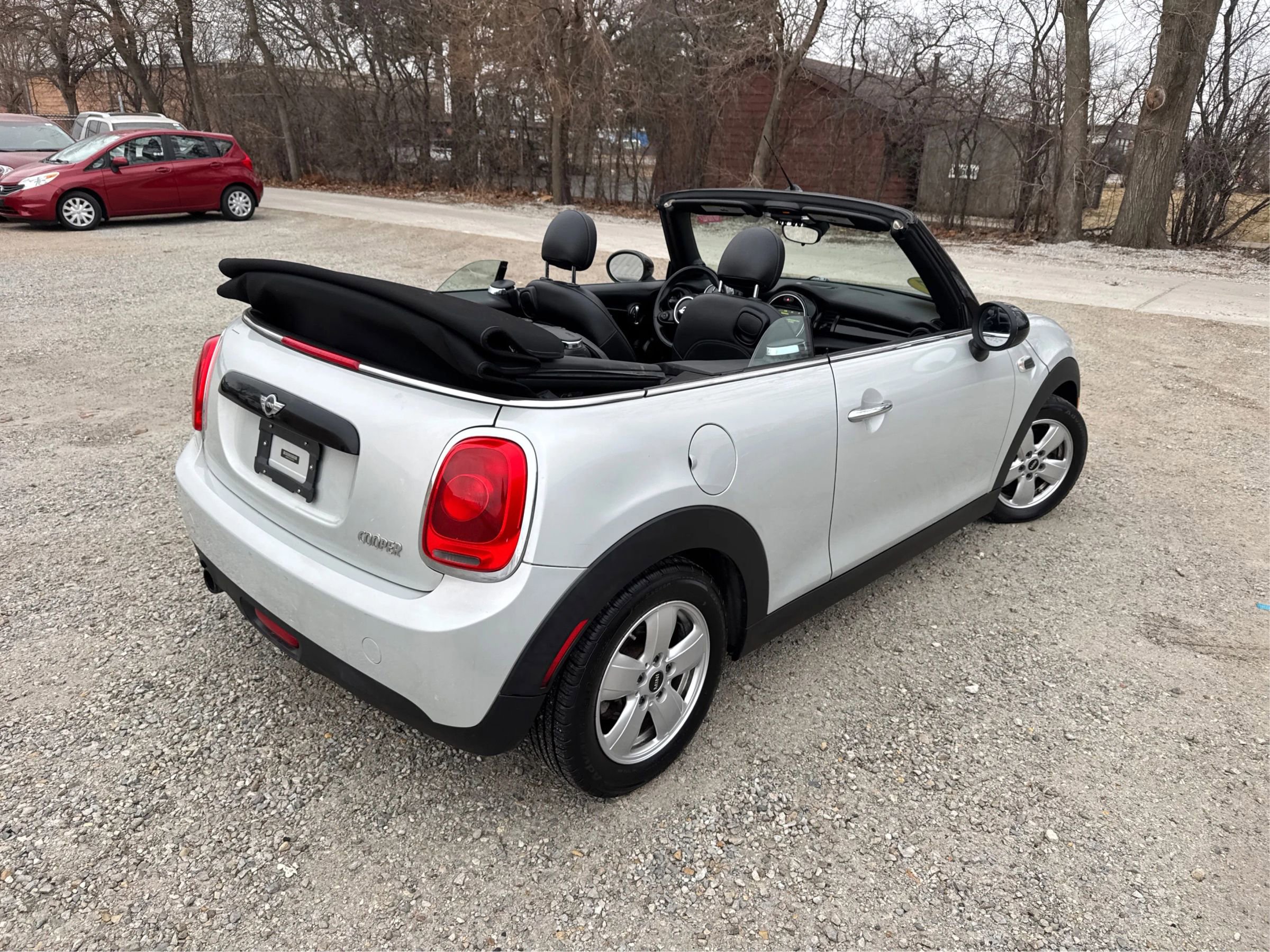 Used 2017 MINI Cooper Convertible image 24