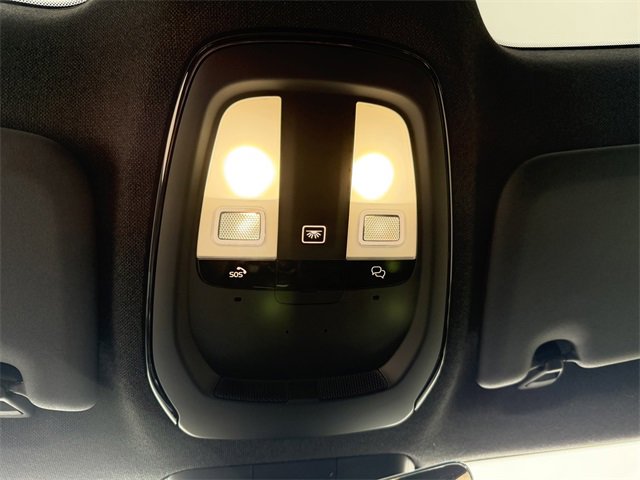 Used 2023 Volvo C40 P8 Recharge Ultimate image 25