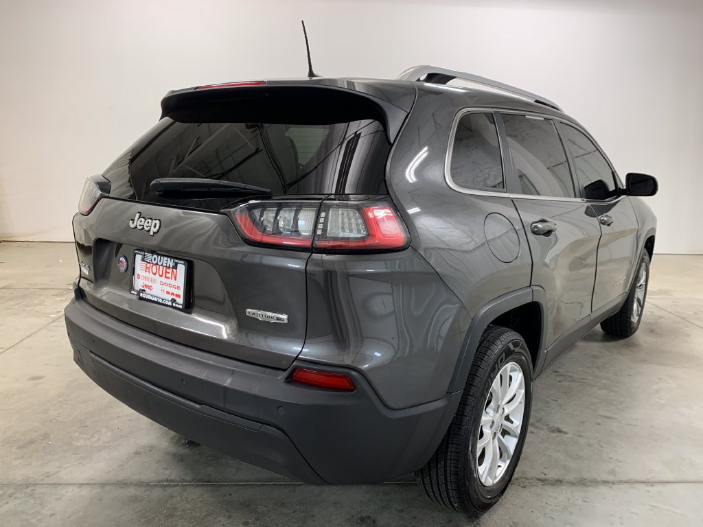 Used 2019 Jeep Cherokee Latitude Plus AWD/4WD image 7
