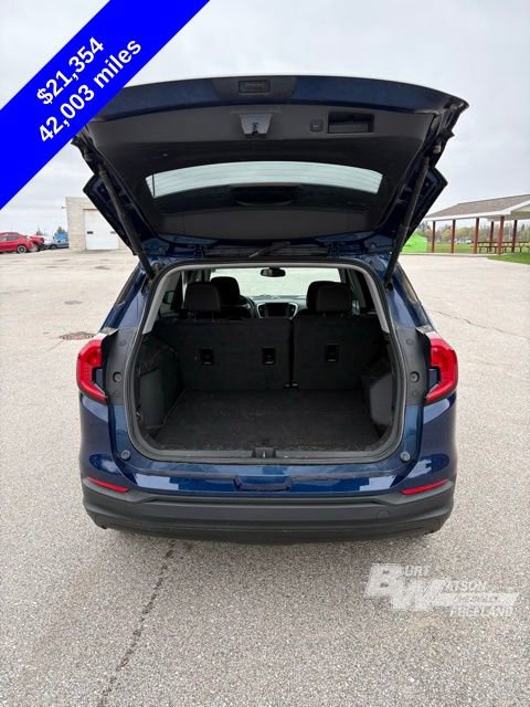 Used 2023 GMC Terrain SLE w/ Driver Convenience Package FWD image 6