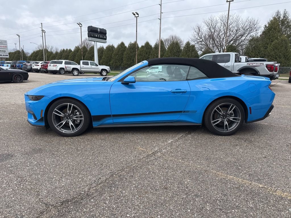 Used 2025 Ford Mustang Premium w/ Wheel & Stripe Package RWD image 4