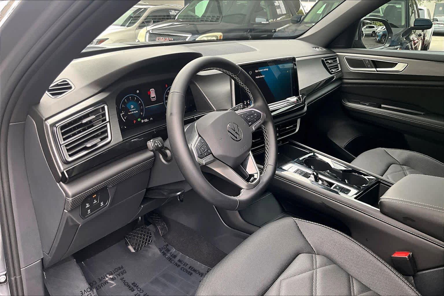 Certified 2026 Volkswagen Atlas Cross Sport SE FWD image 18