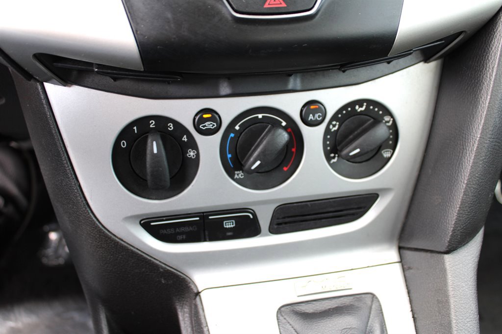 Used 2013 Ford Focus SE image 22