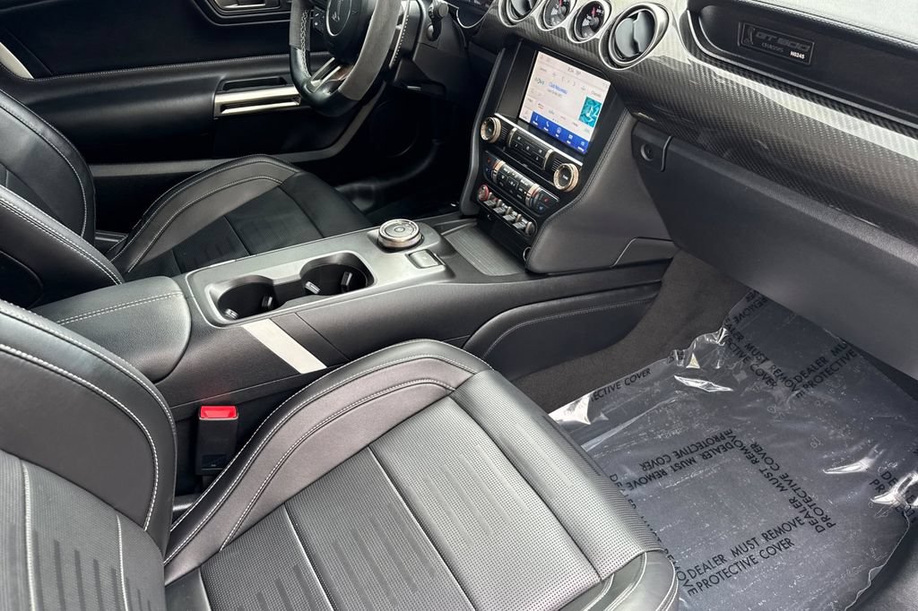 Used 2022 Ford Mustang Shelby GT500 w/ Technology Package RWD image 17