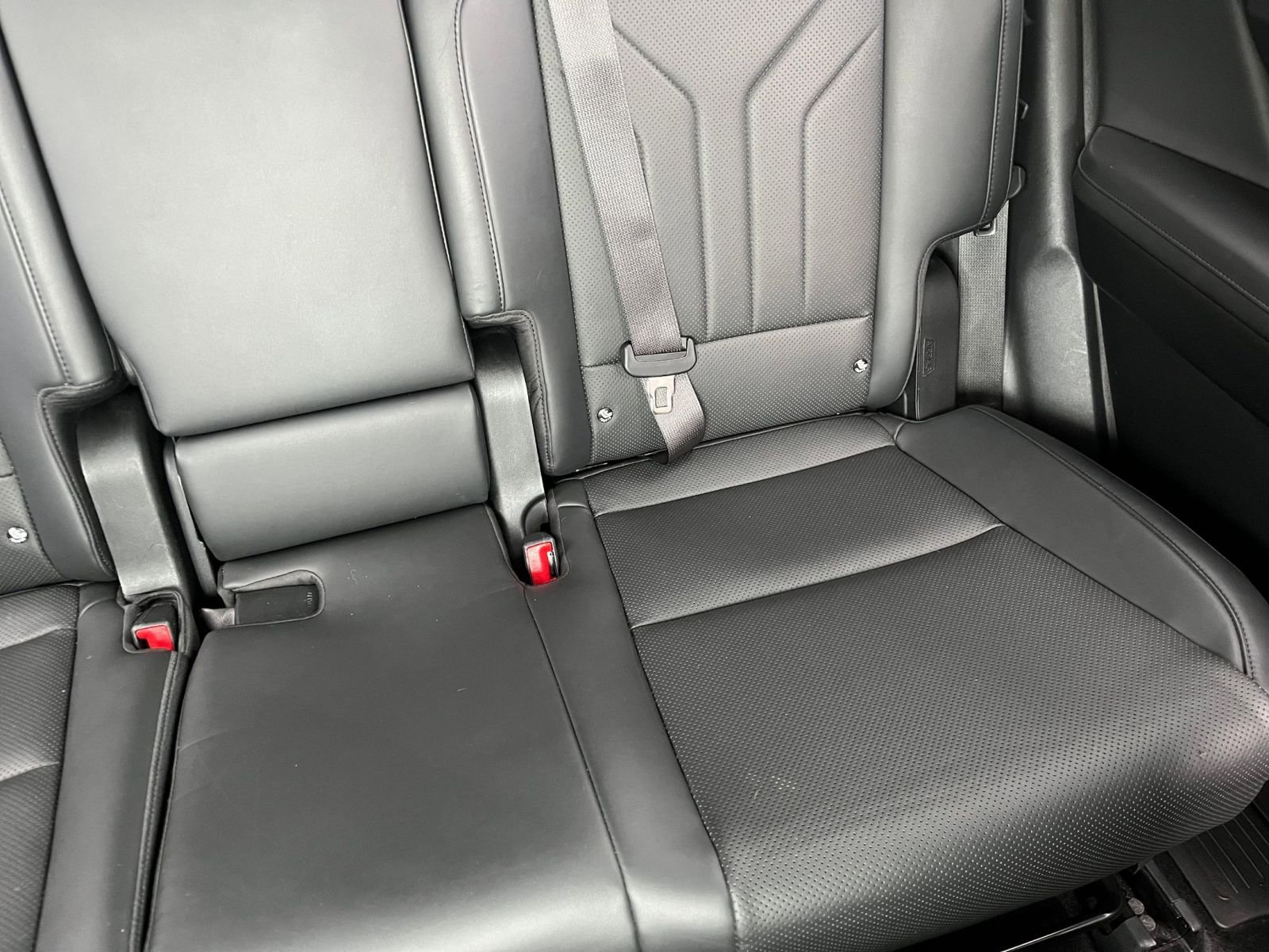Used 2025 Hyundai Santa Fe SEL AWD/4WD image 40