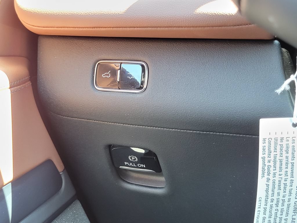 New 2026 Lincoln Navigator Reserve AWD/4WD image 14