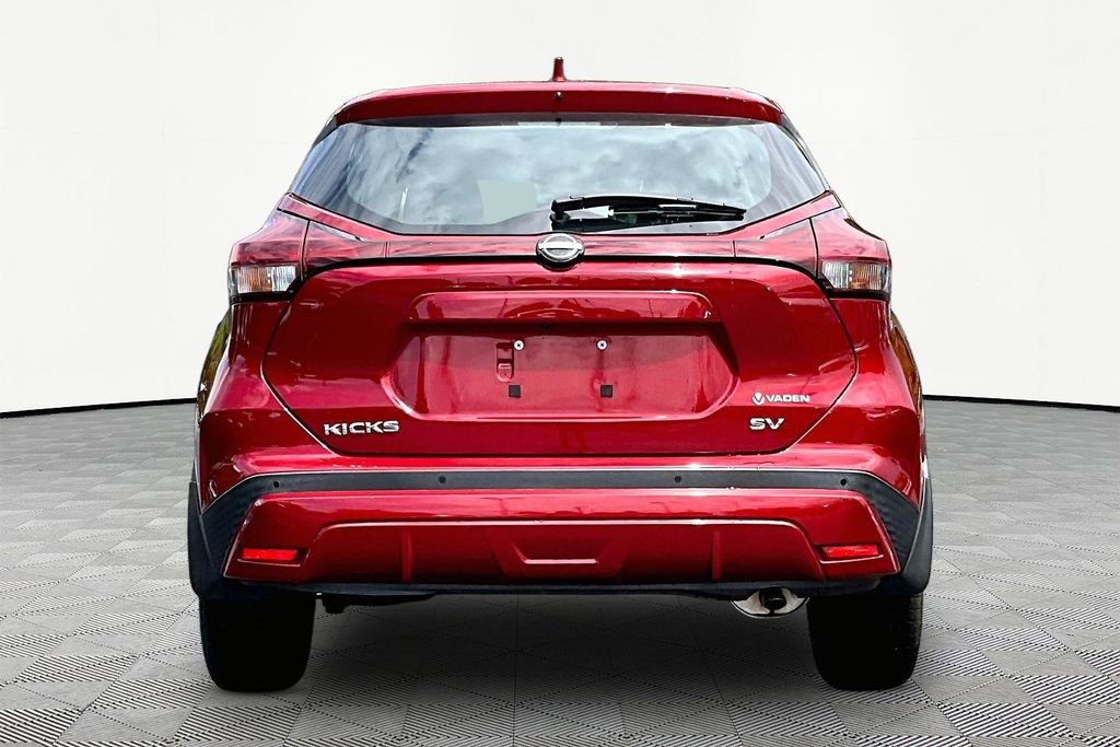 Used 2022 Nissan Kicks SV FWD image 7