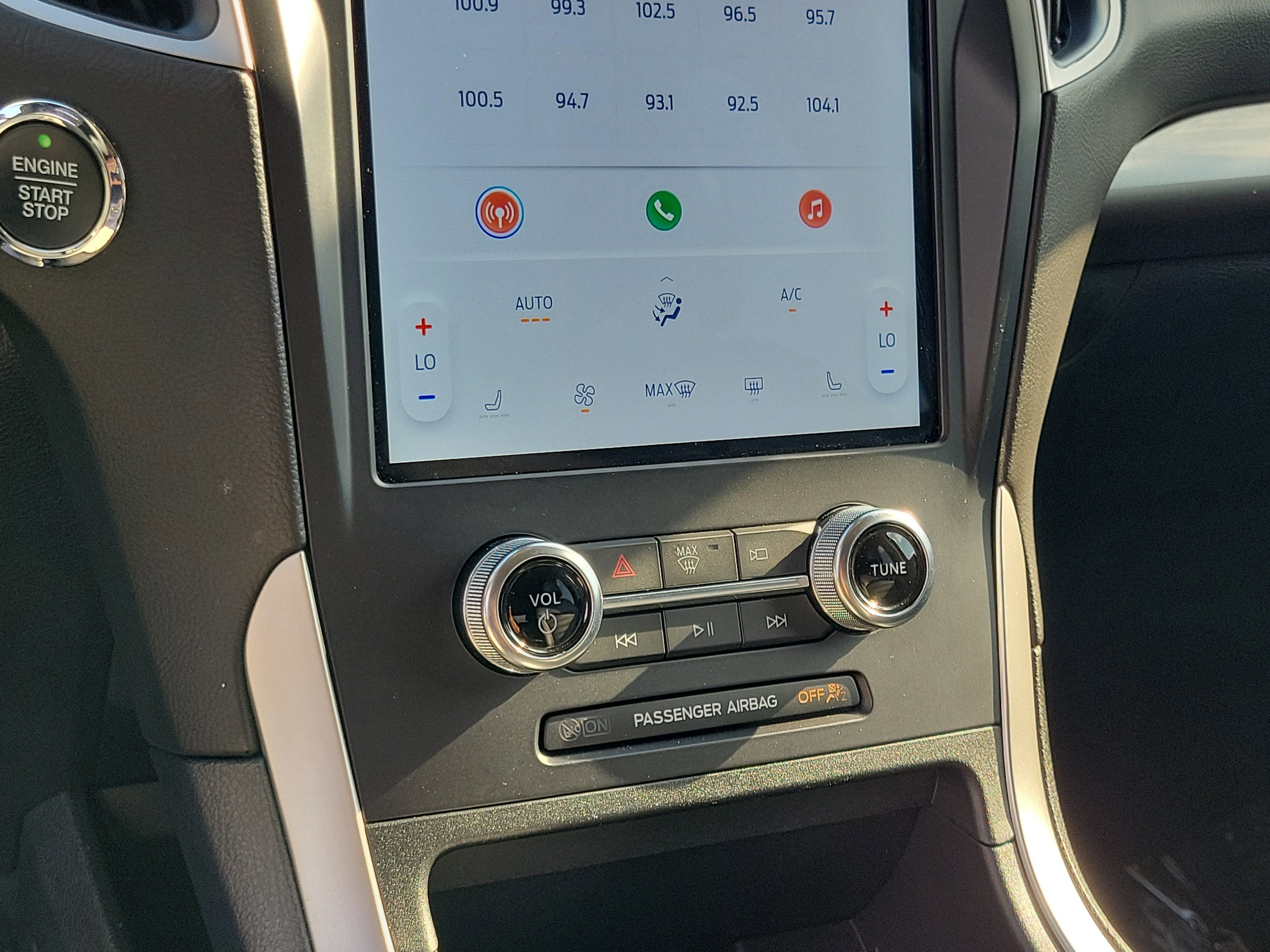 Used 2024 Ford Edge SEL image 27