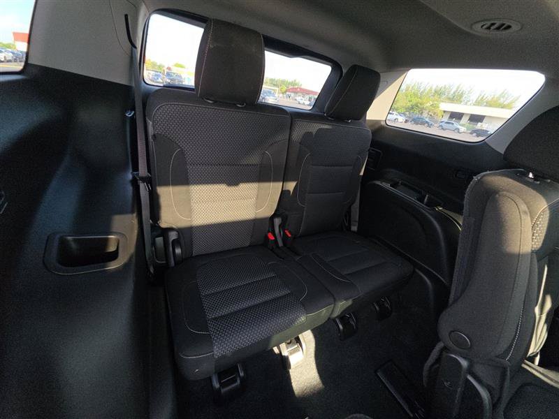 Used 2021 GMC Acadia SLE w/ Driver Convenience Package AWD/4WD image 11