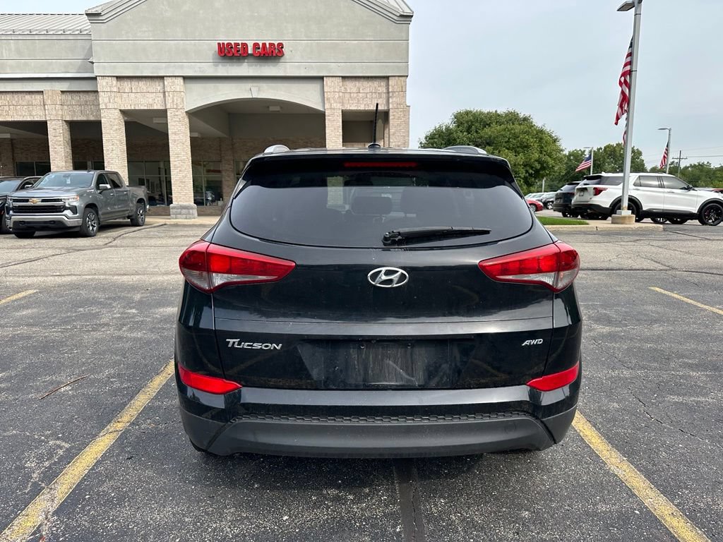 Used 2017 Hyundai Tucson SE w/ SE Popular Package 02 AWD/4WD image 4