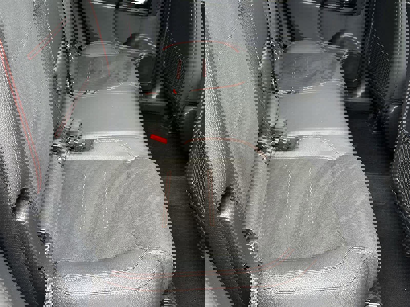 Used 2022 Mercedes-Benz GLB 250 4MATIC image 16