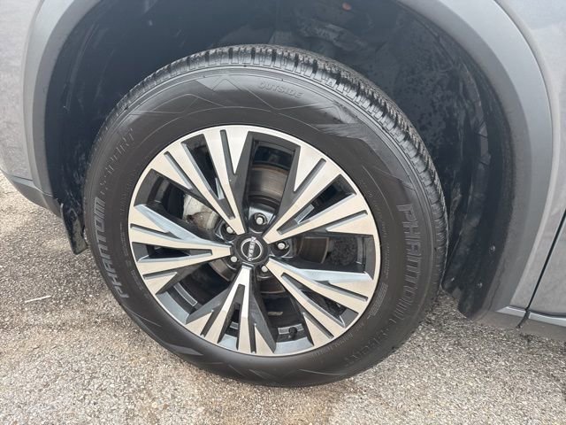 Used 2023 Nissan Rogue SV image 22