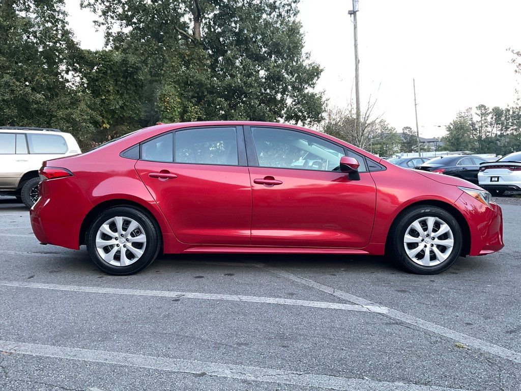 Used 2020 Toyota Corolla LE image 4