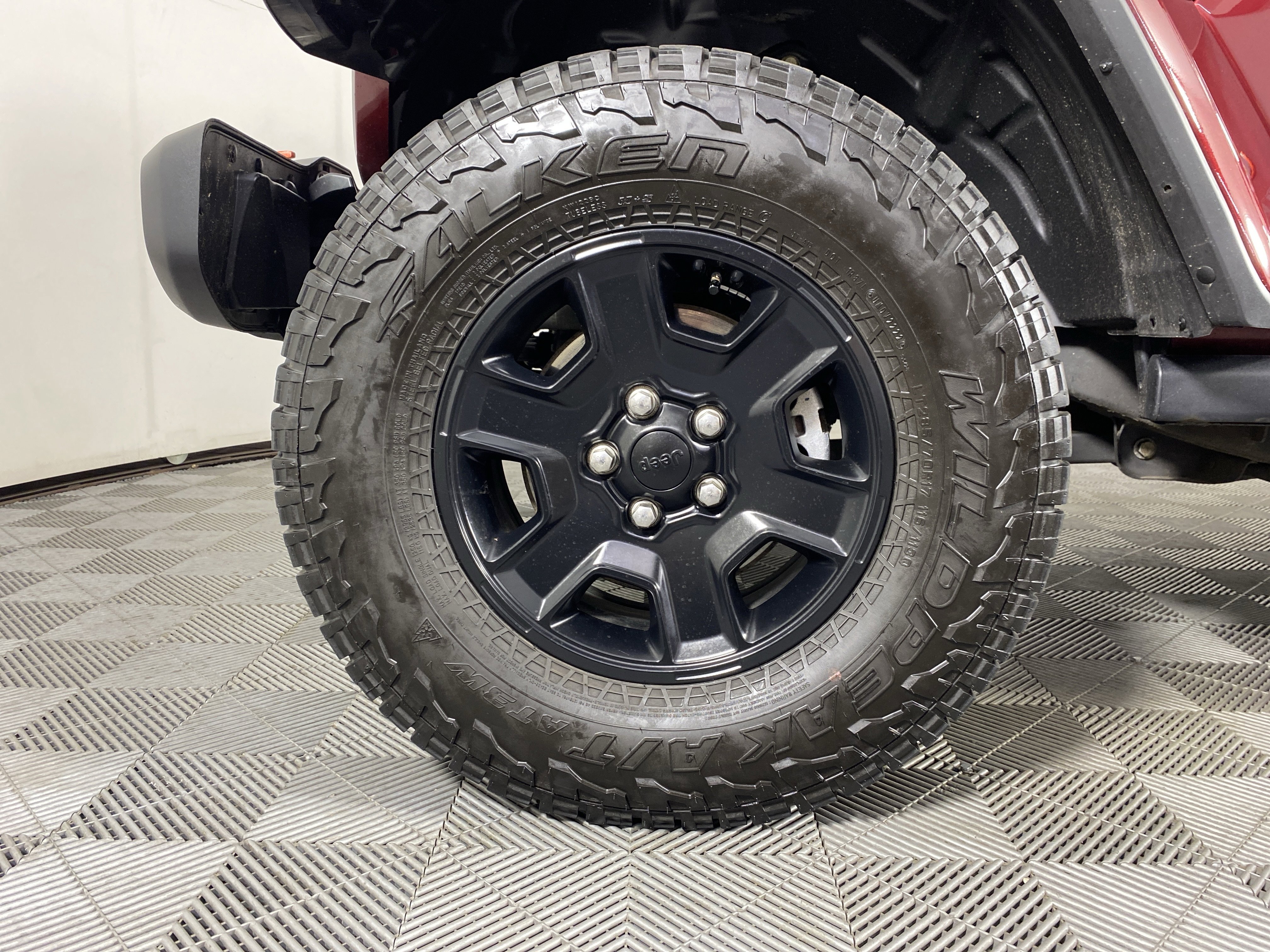 Used 2022 Jeep Gladiator Mojave w/ Cold Weather Group AWD/4WD image 12