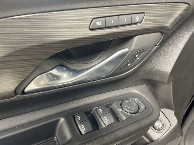 Used 2023 GMC Terrain SLT FWD image 13