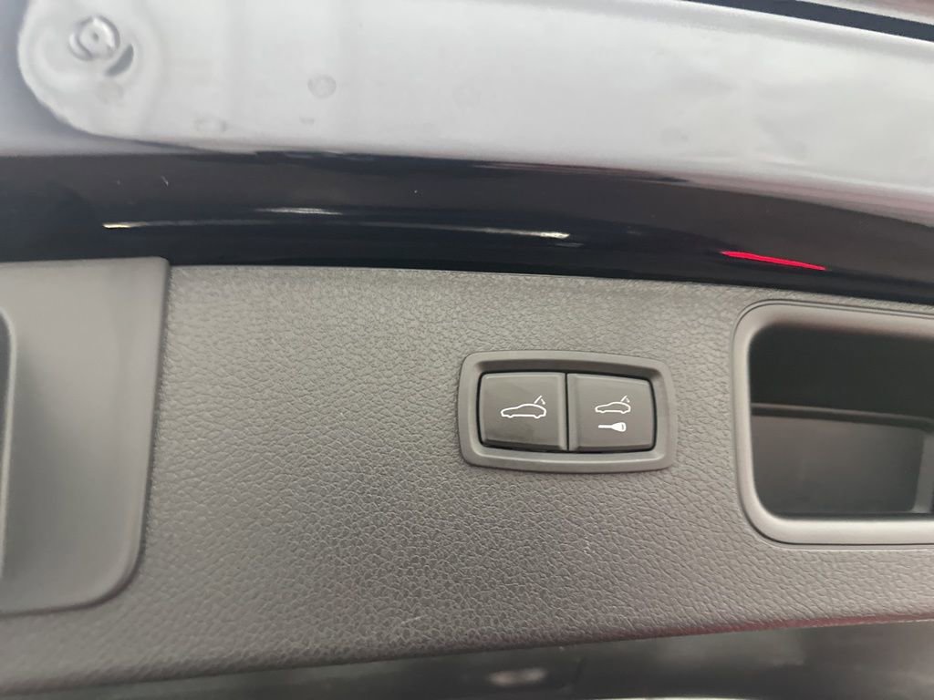 Used 2022 Porsche Macan S image 27