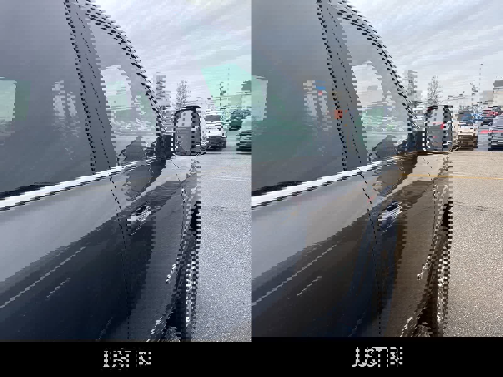 Used 2022 RAM 2500 Laramie w/ Chrome Appearance Group image 8