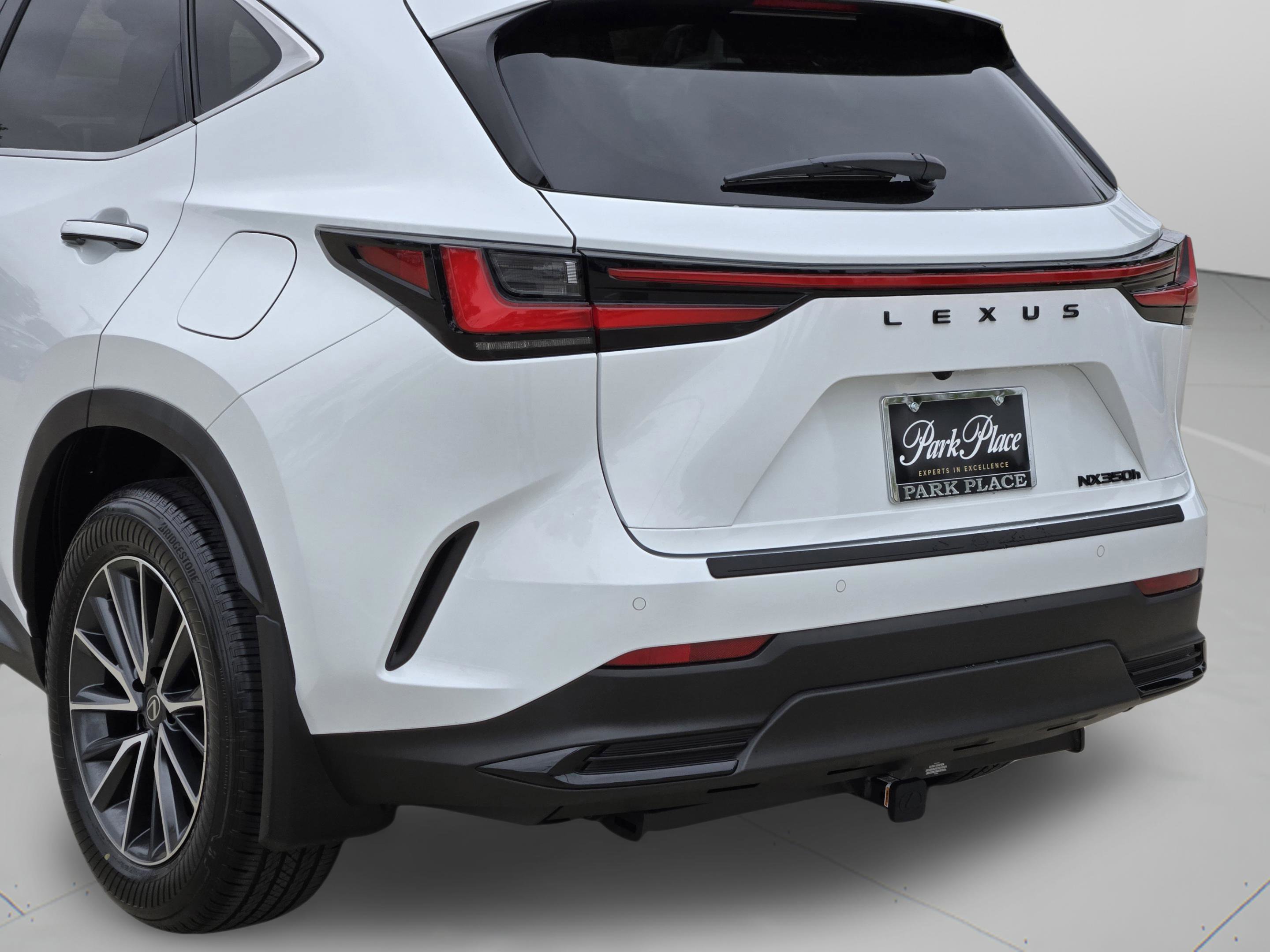 Certified 2026 Lexus NX 350h FWD w/ Accessory Package (2T) image 32