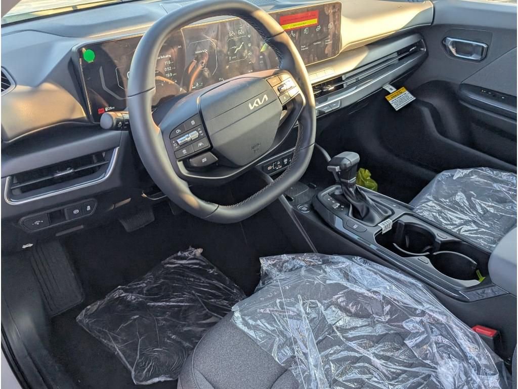 New 2025 Kia K4 EX image 12