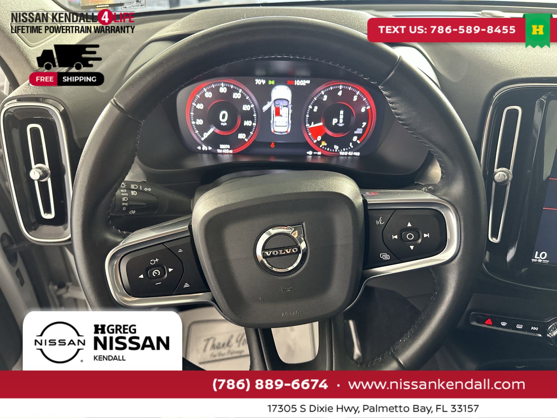 Used 2021 Volvo XC40 T4 Momentum w/ Protection Package Premier image 18