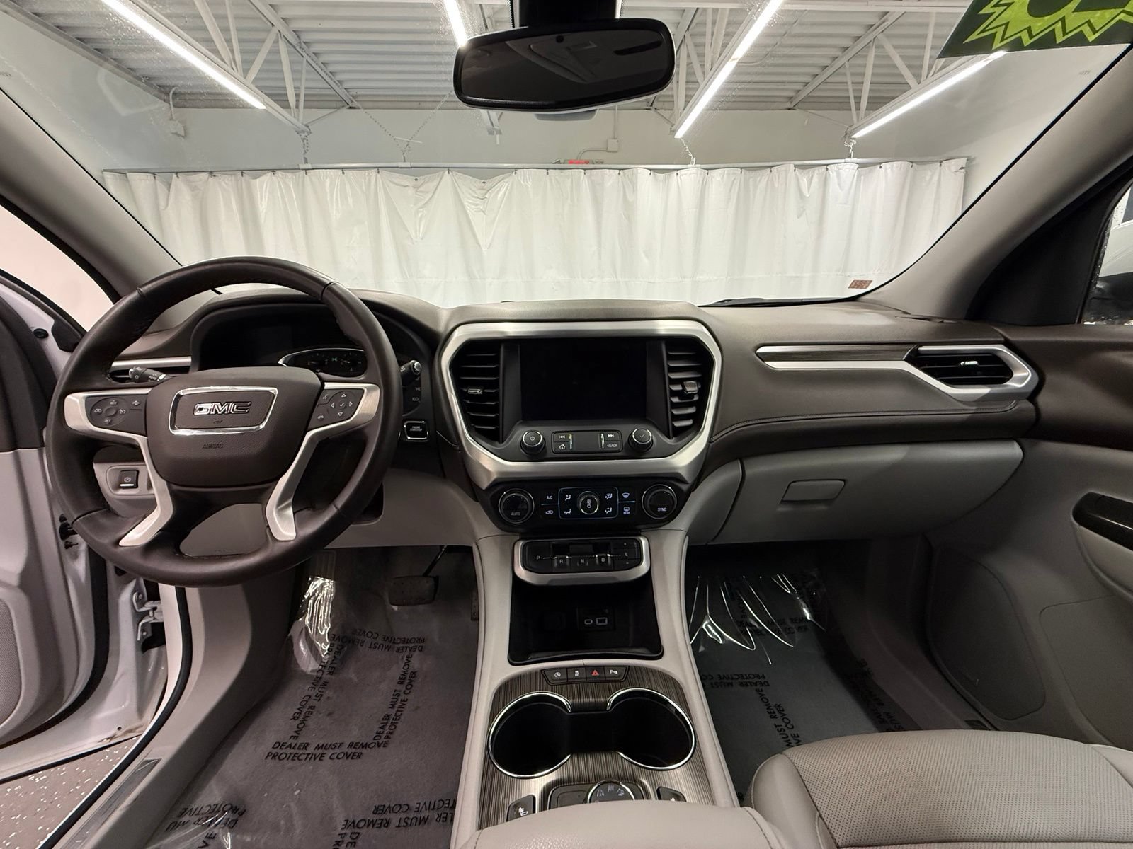 Used 2023 GMC Acadia SLT AWD/4WD image 17