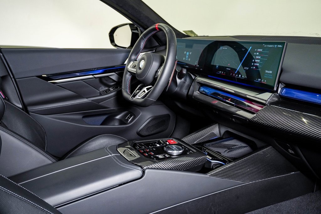 Used 2026 BMW M5 w/ Executive Package image 17