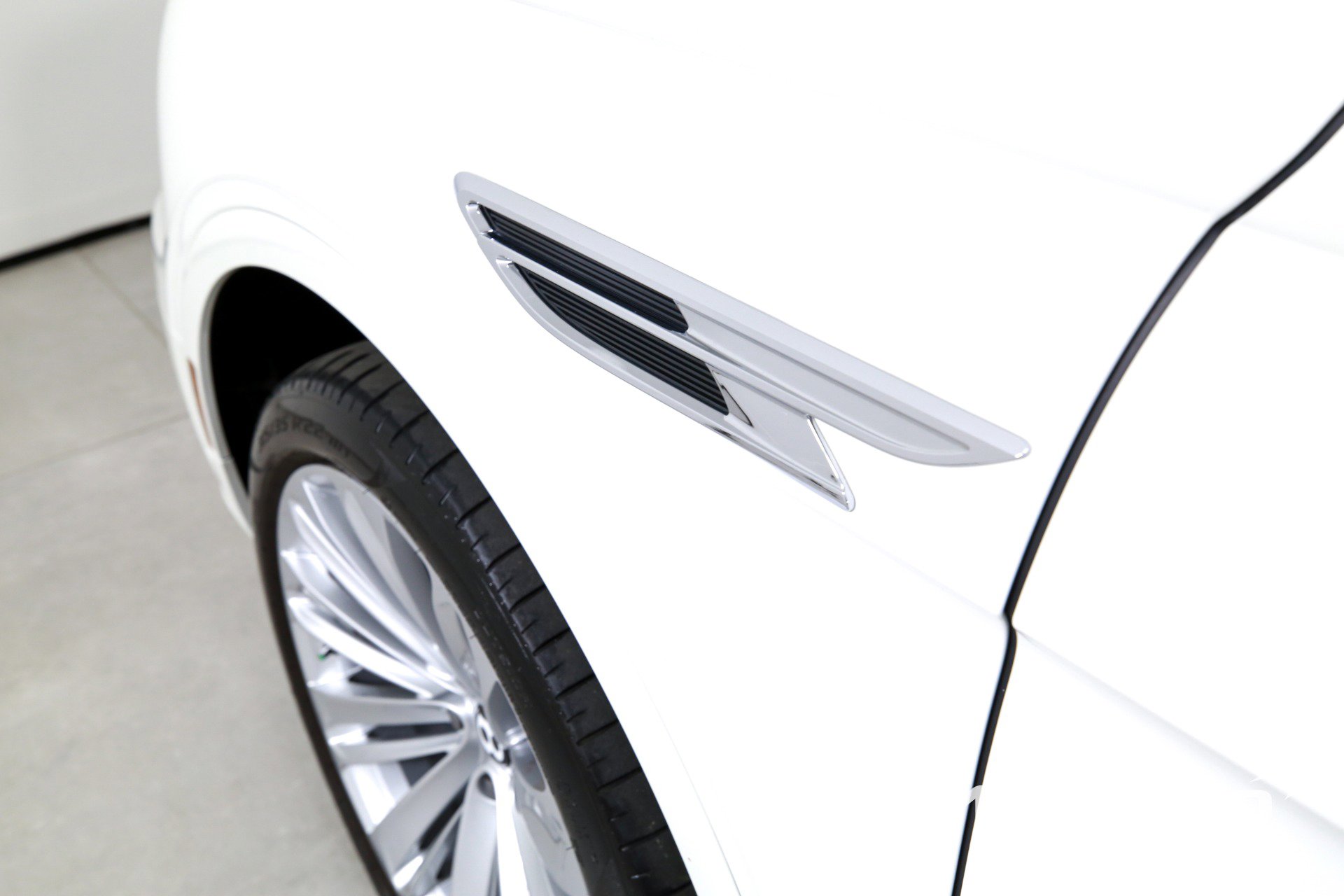 Used 2022 Bentley Bentayga image 39