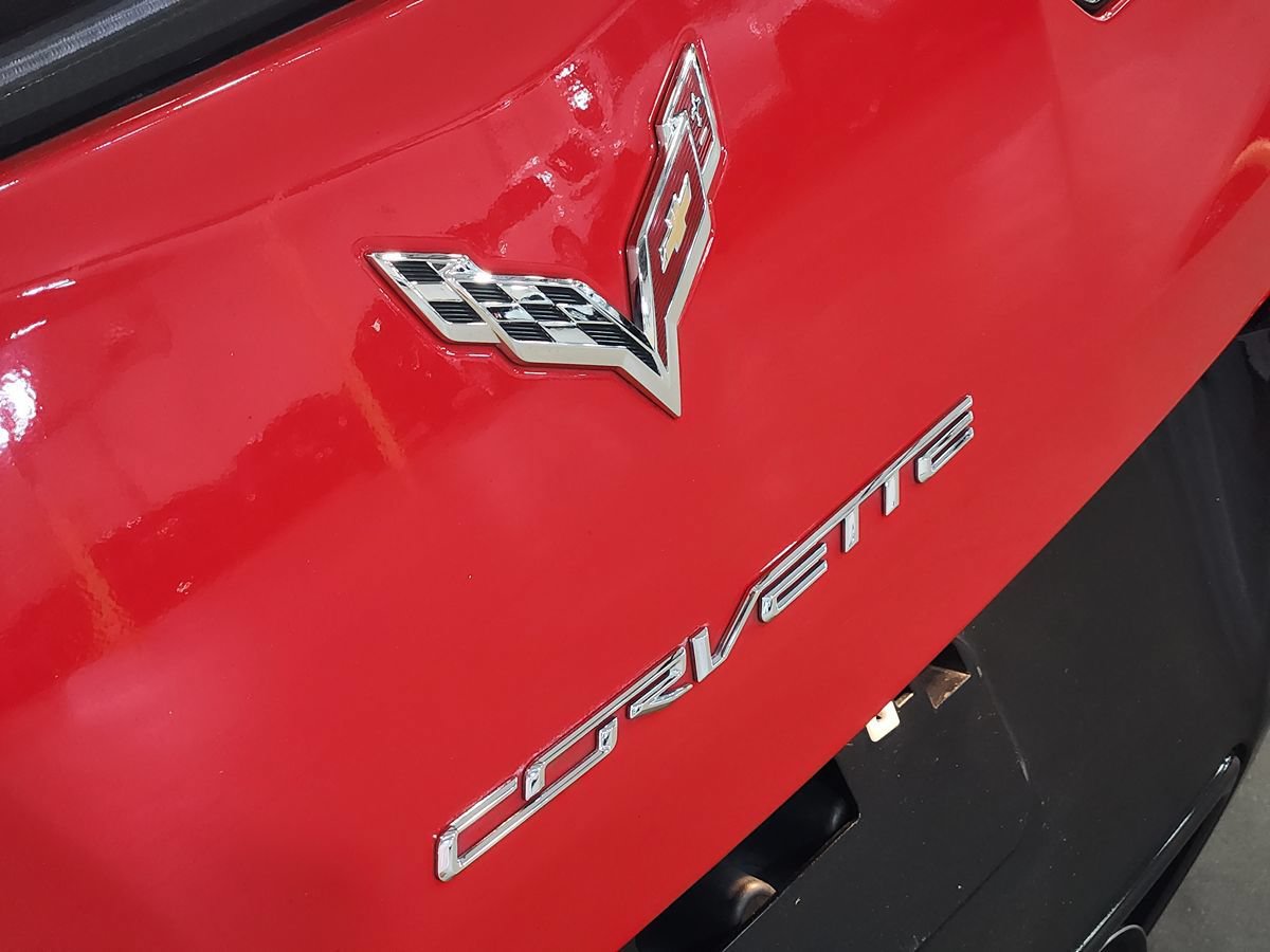 Used 2015 Chevrolet Corvette Stingray Convertible w/ 3LT Preferred Equipment Group RWD image 26