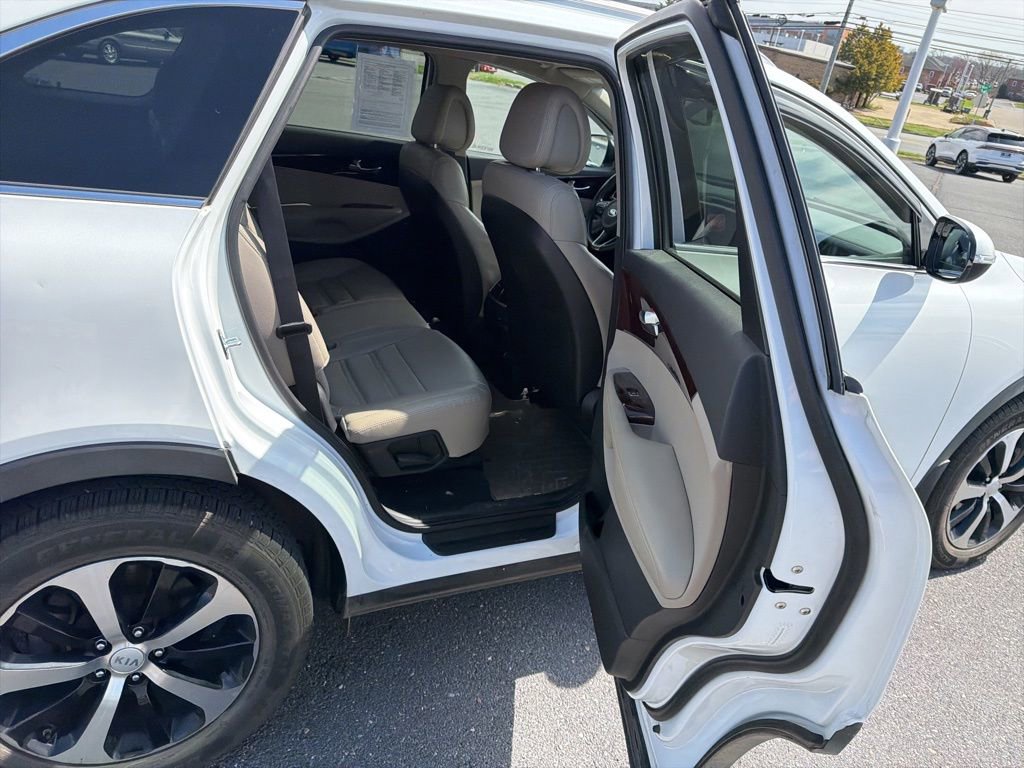 Used 2016 Kia Sorento EX image 20
