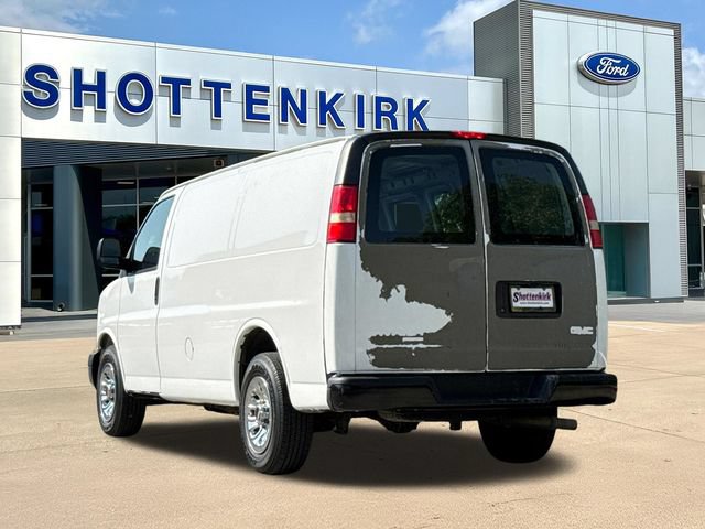 Used 2011 GMC Savana 1500 RWD image 5