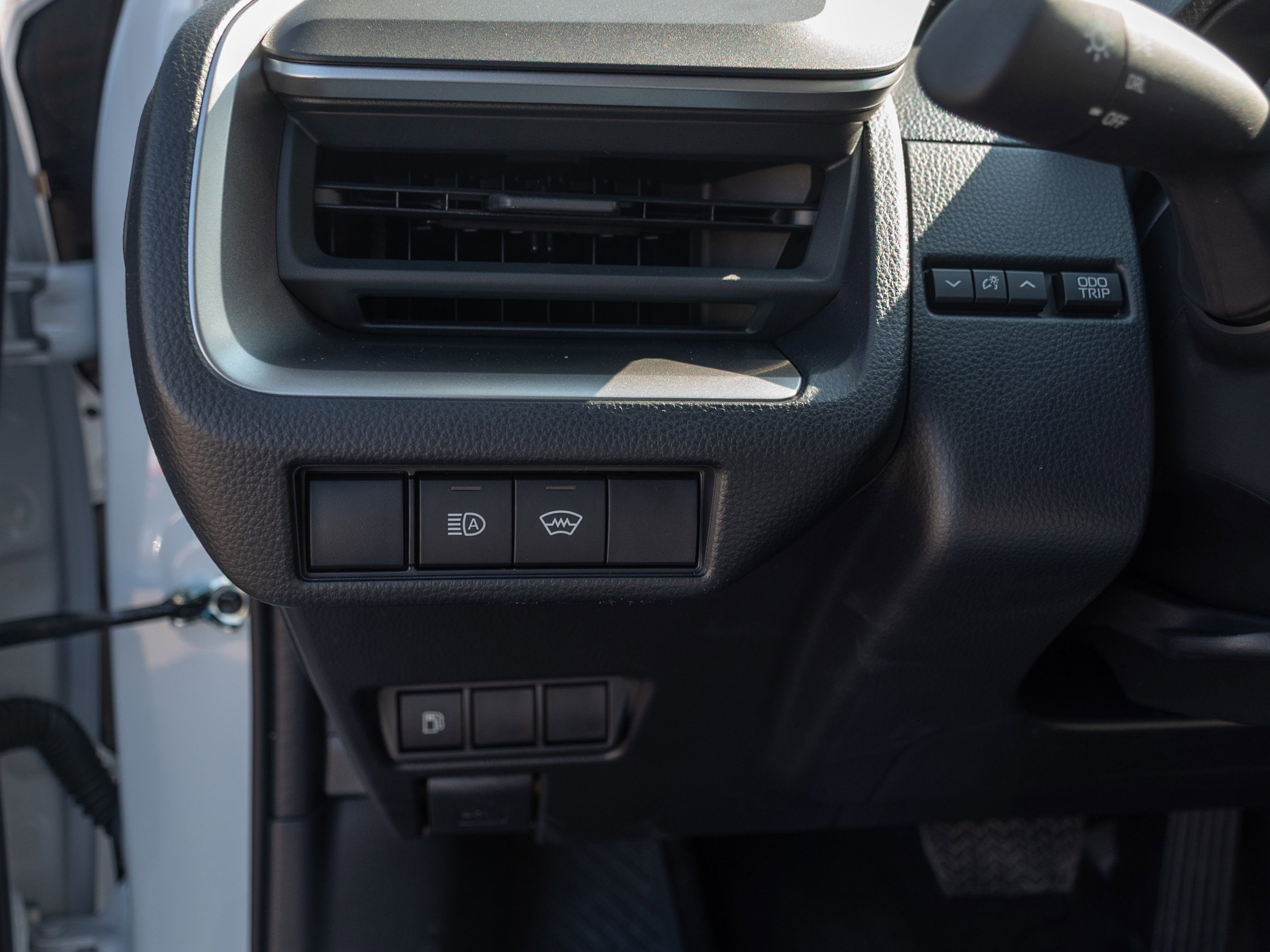 New 2026 Toyota Prius LE image 10