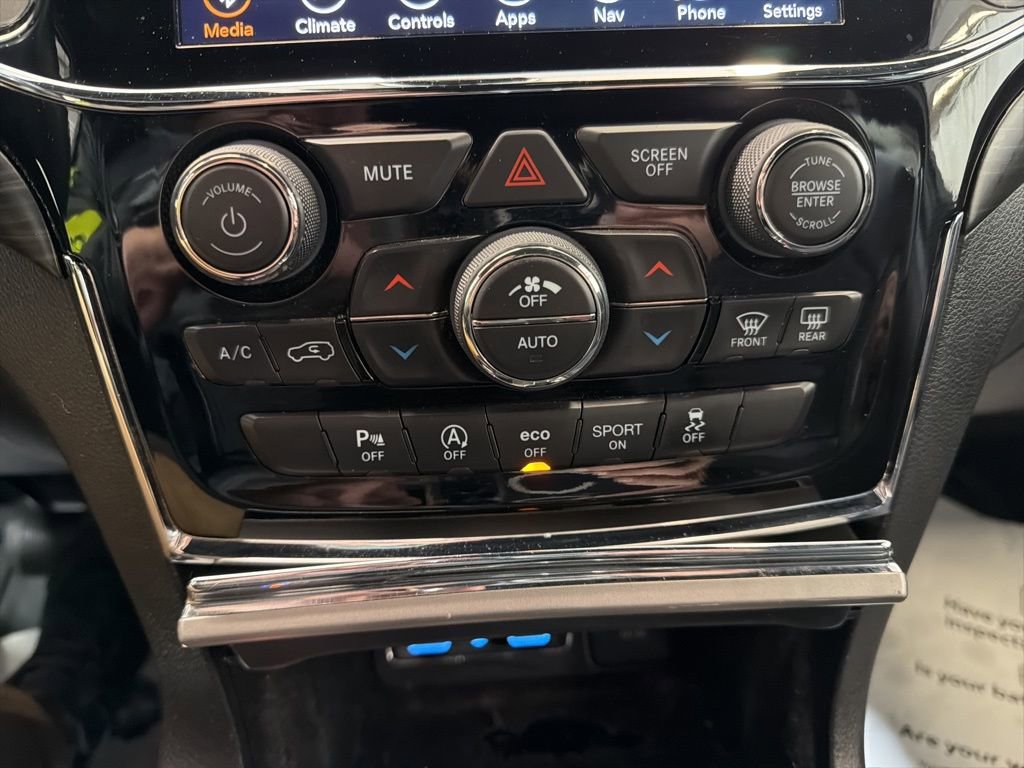Used 2019 Jeep Grand Cherokee Altitude image 31