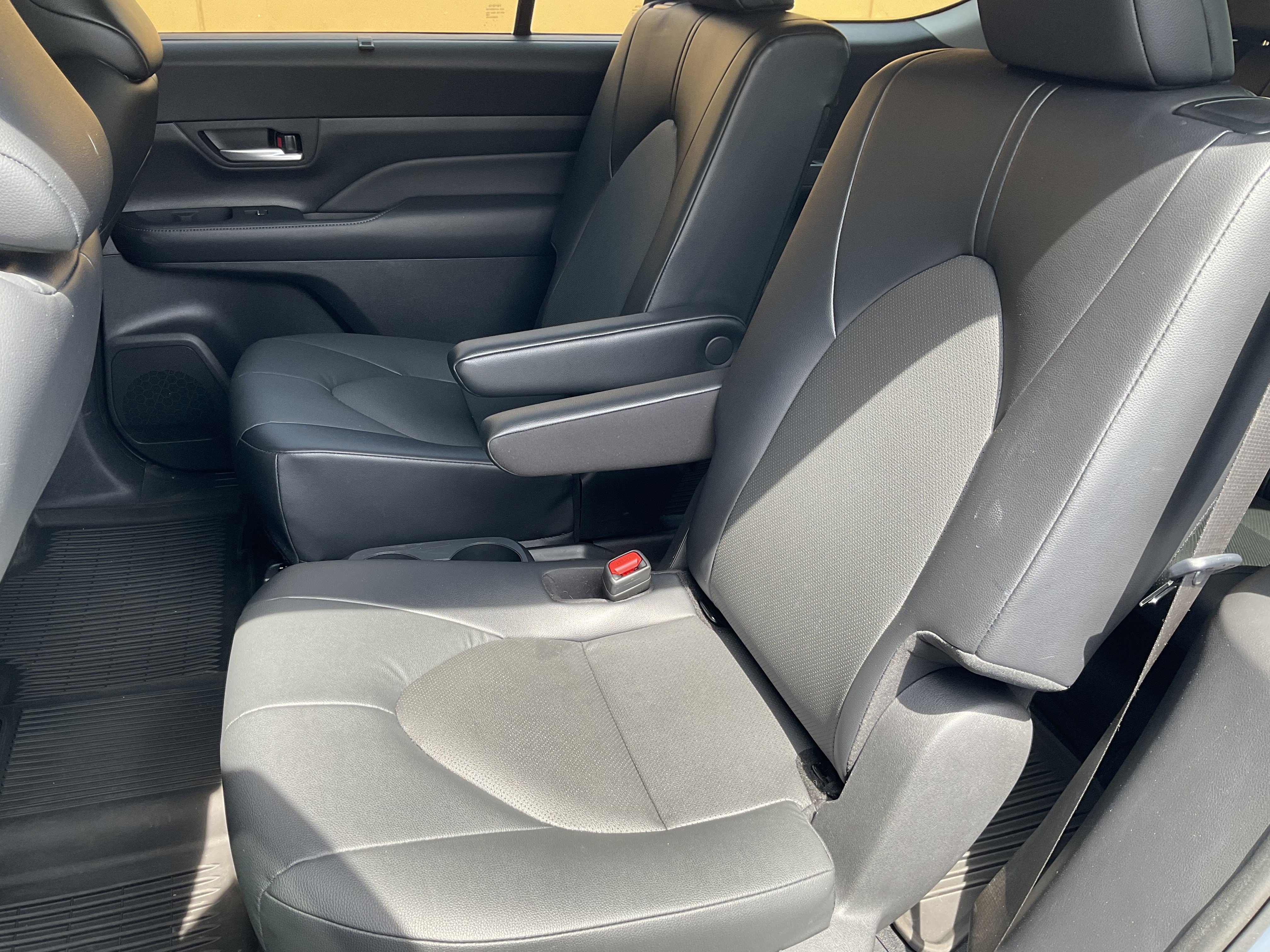 Used 2024 Toyota Grand Highlander XLE image 36