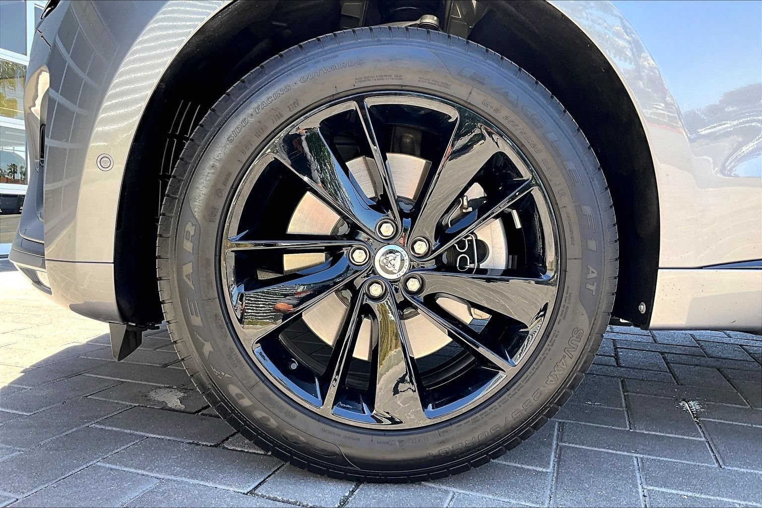 Used 2026 Jaguar F-PACE R-Dynamic S AWD/4WD image 9