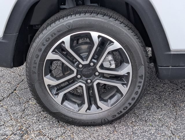 Used 2024 Jeep Compass Limited AWD/4WD image 9