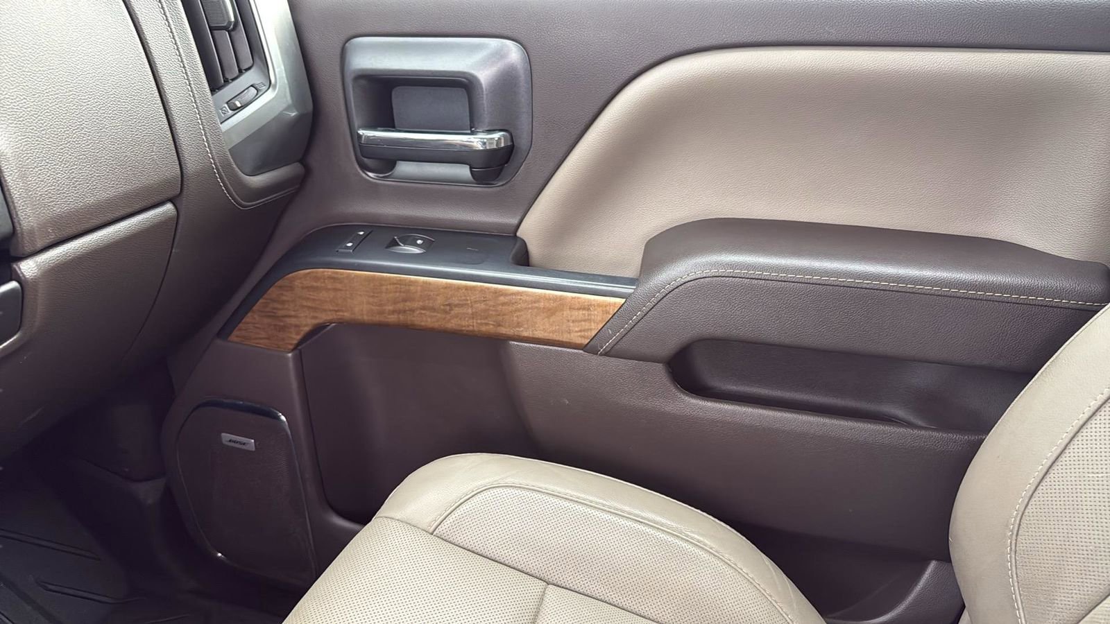 Used 2017 Chevrolet Silverado 1500 LTZ w/ Texas Edition image 21