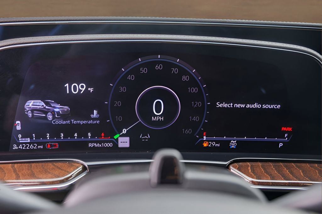 Certified 2023 Cadillac Escalade ESV Sport Platinum w/ LPO, ONYX Package AWD/4WD image 11