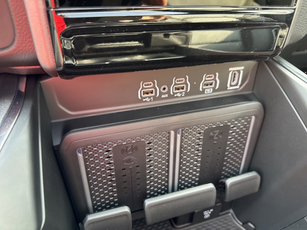 New 2026 RAM 1500 Laramie w/ Night Edition AWD/4WD image 38