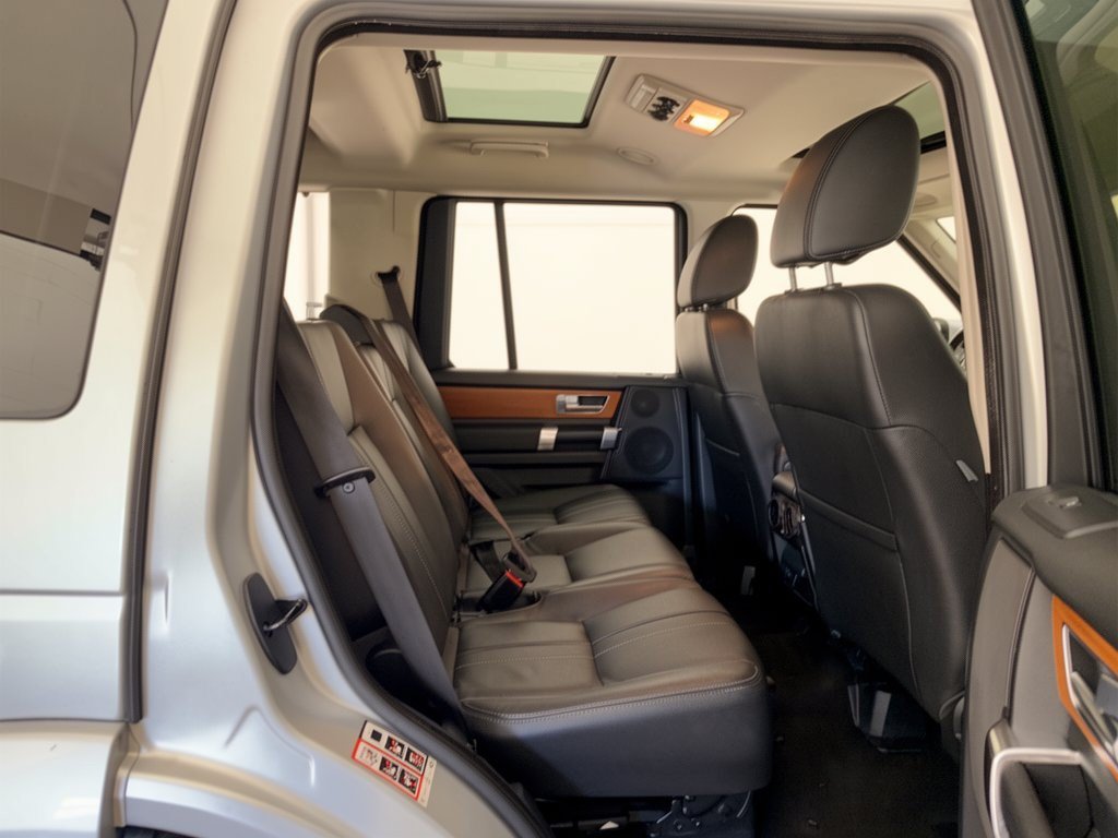 Used 2014 Land Rover LR4 HSE AWD/4WD image 29