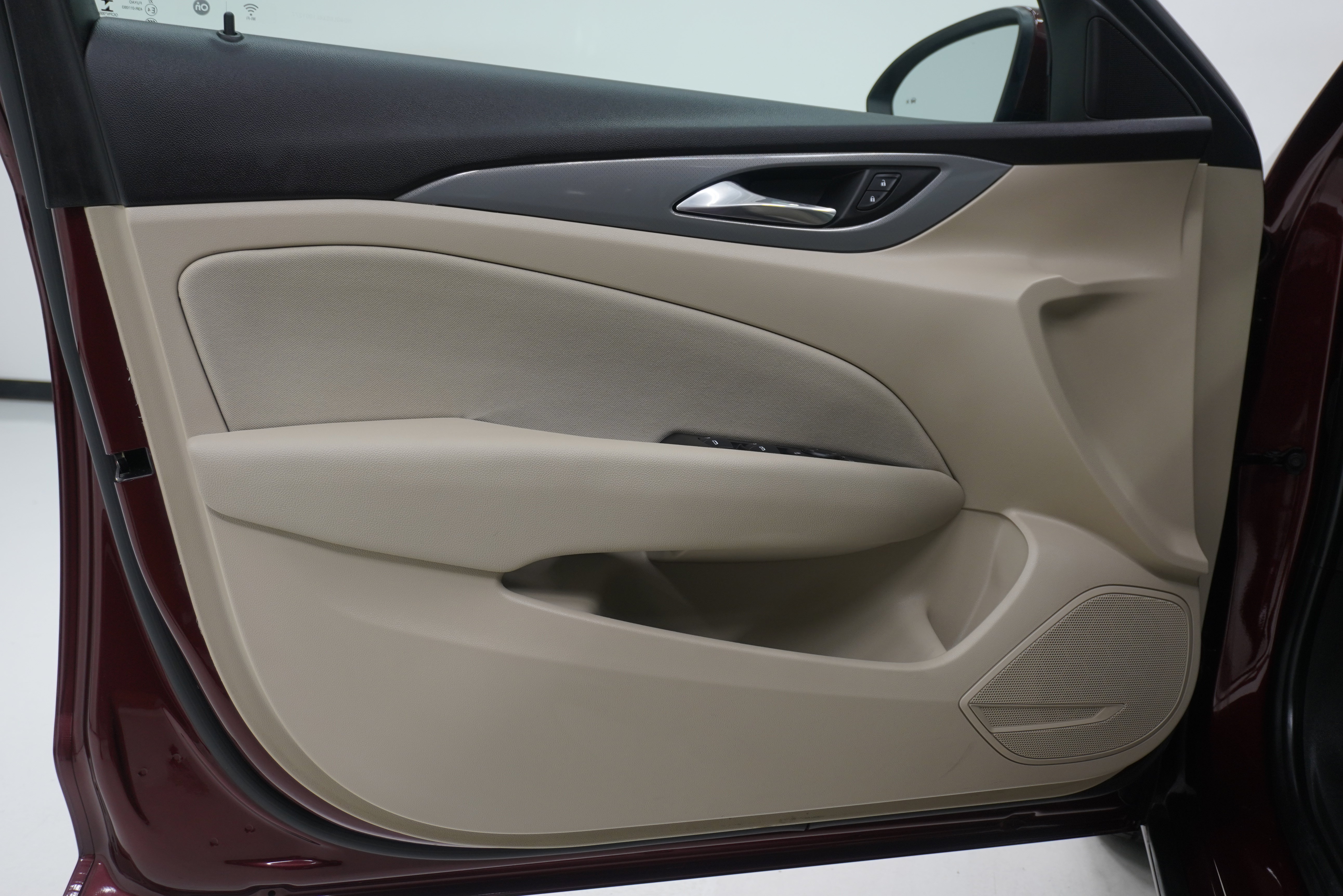 Used 2020 Buick Regal Preferred FWD image 12