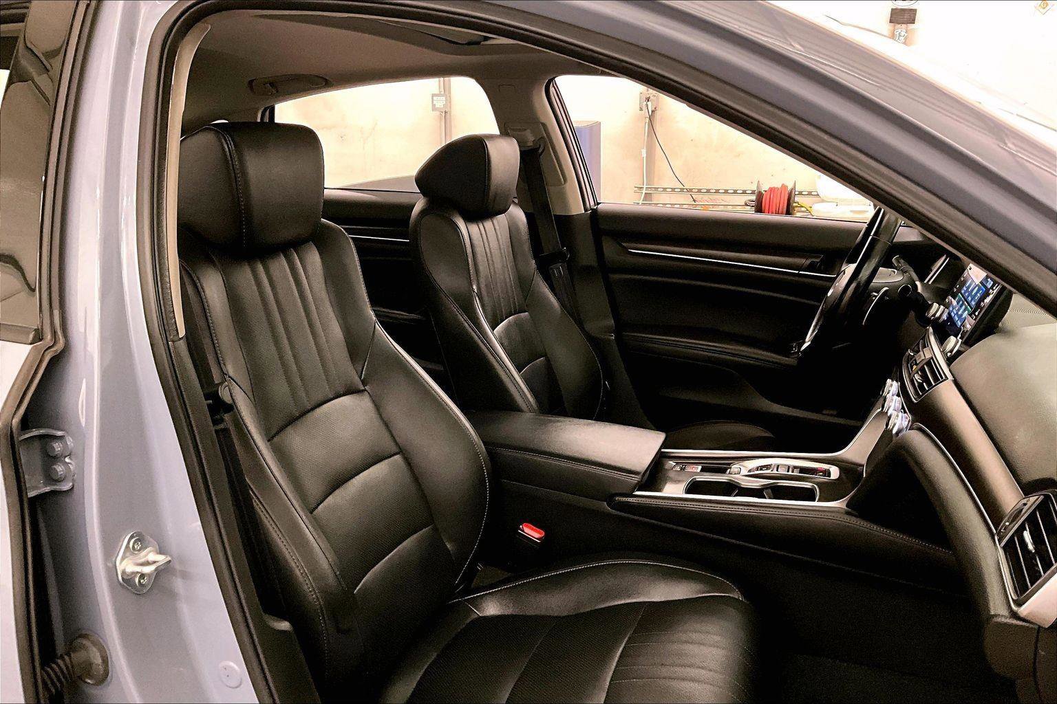 Used 2022 Honda Accord Touring image 7