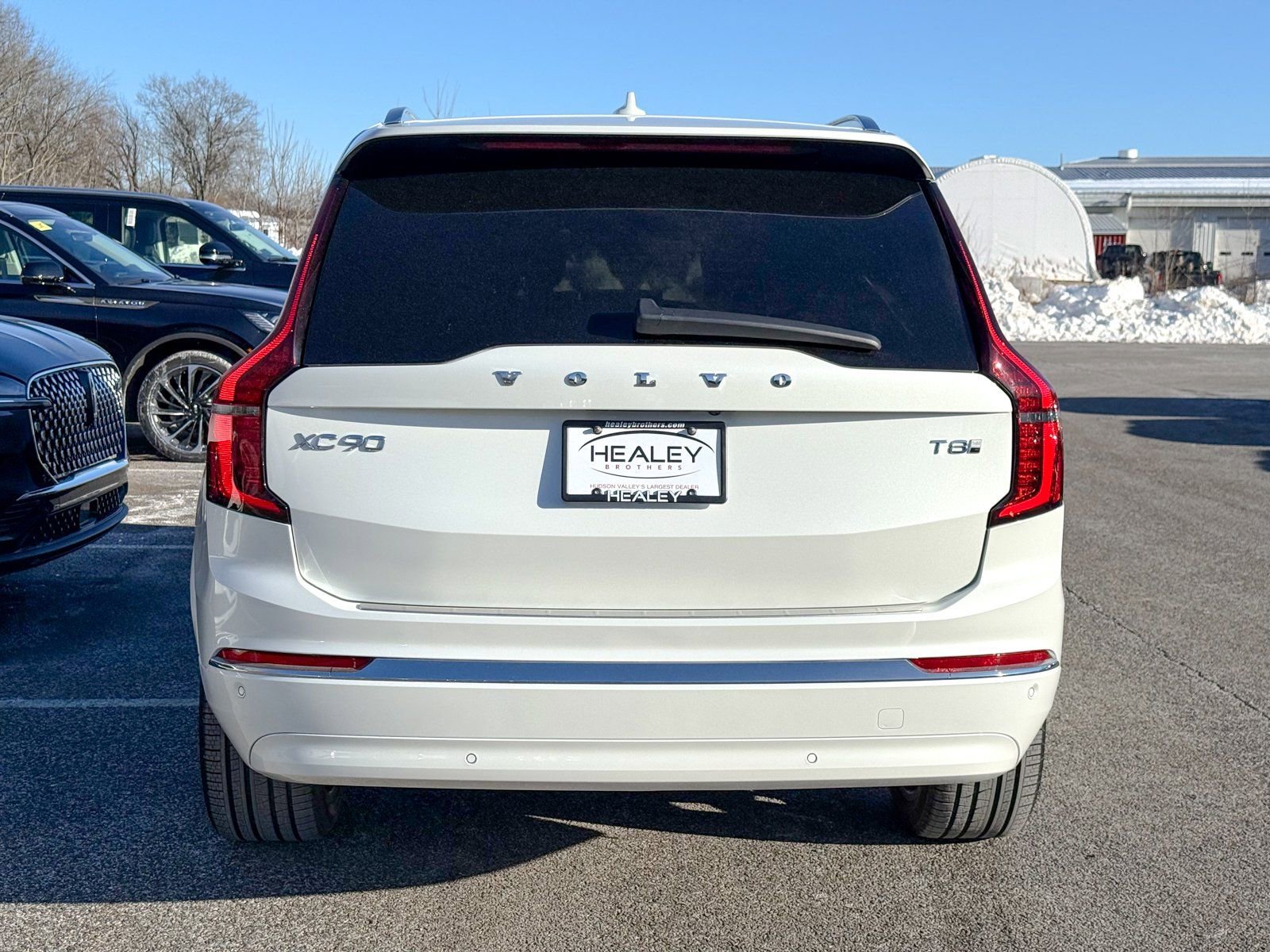 Used 2025 Volvo XC90 T8 Ultra w/ Protection Package AWD/4WD image 5