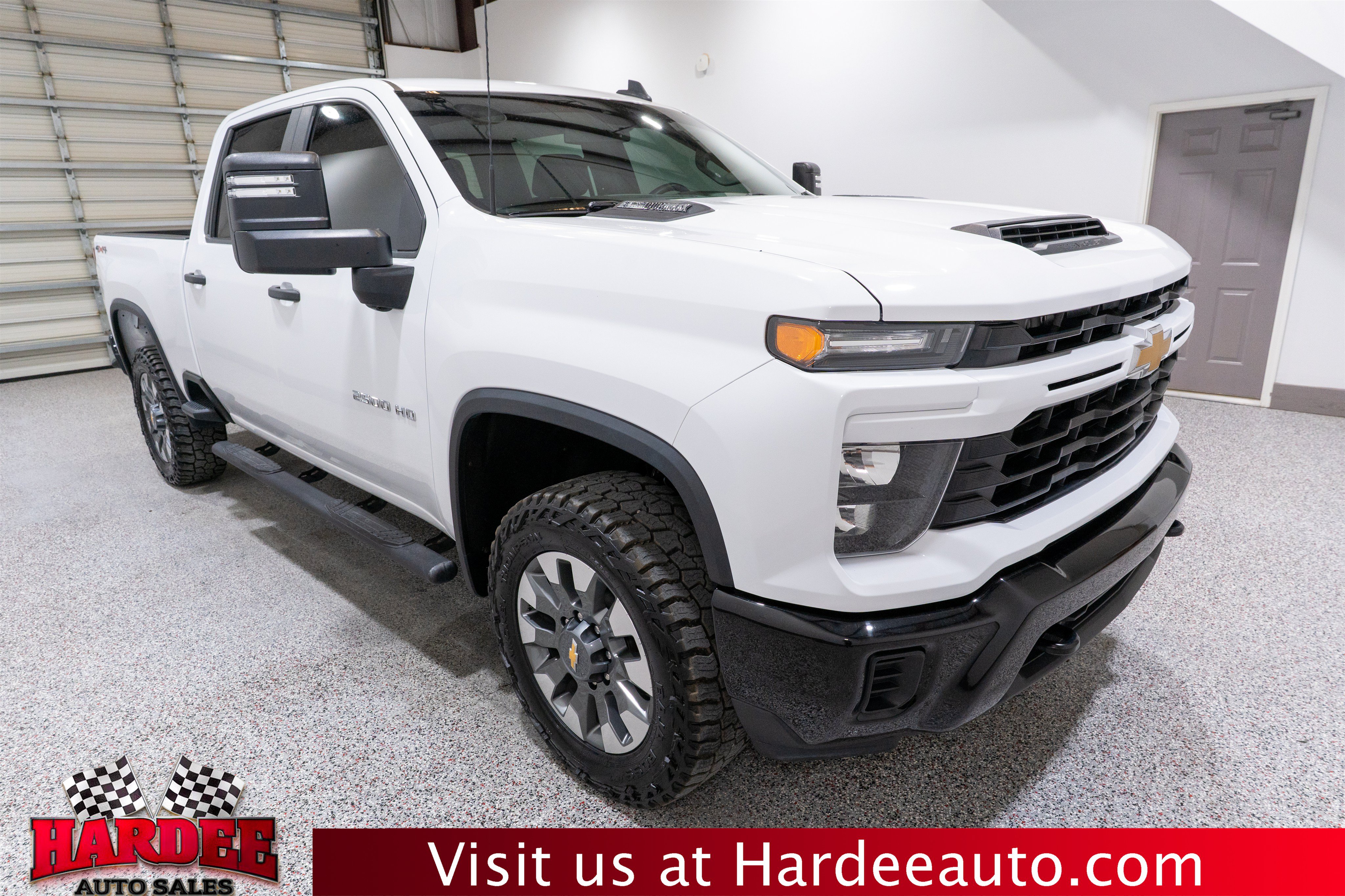 Used 2024 Chevrolet Silverado 2500 Custom w/ Custom Value Package AWD/4WD image 6
