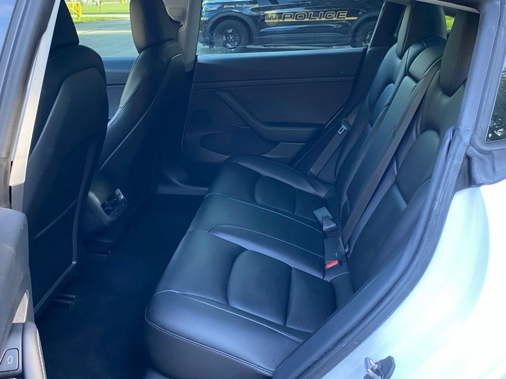 Used 2021 Tesla Model 3 Standard Range Plus RWD image 21