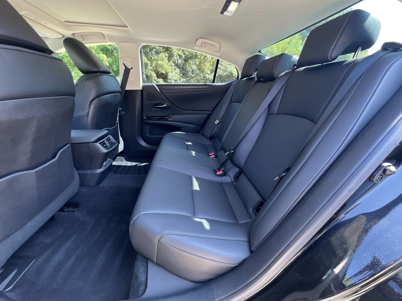 Used 2022 Lexus ES 350 w/ Premium Package FWD image 33