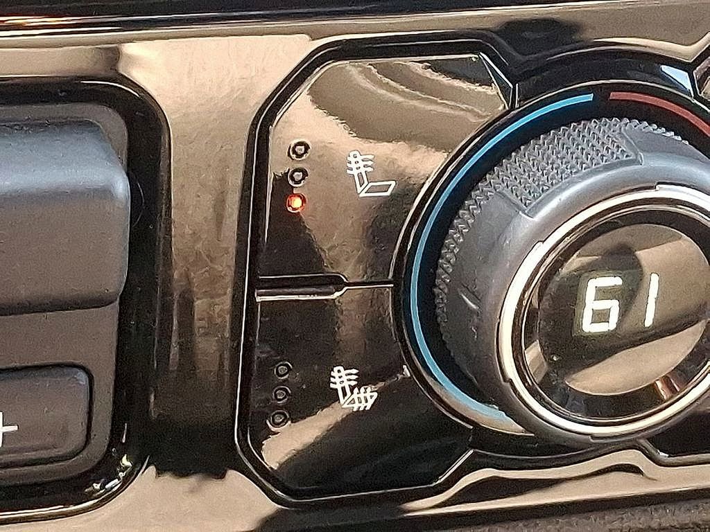 Used 2024 Chevrolet Silverado 2500 LTZ image 24