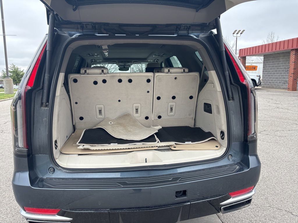 Used 2021 Cadillac Escalade Premium Luxury Platinum image 25