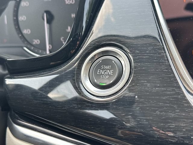 Used 2023 Cadillac XT6 Premium Luxury AWD/4WD image 26